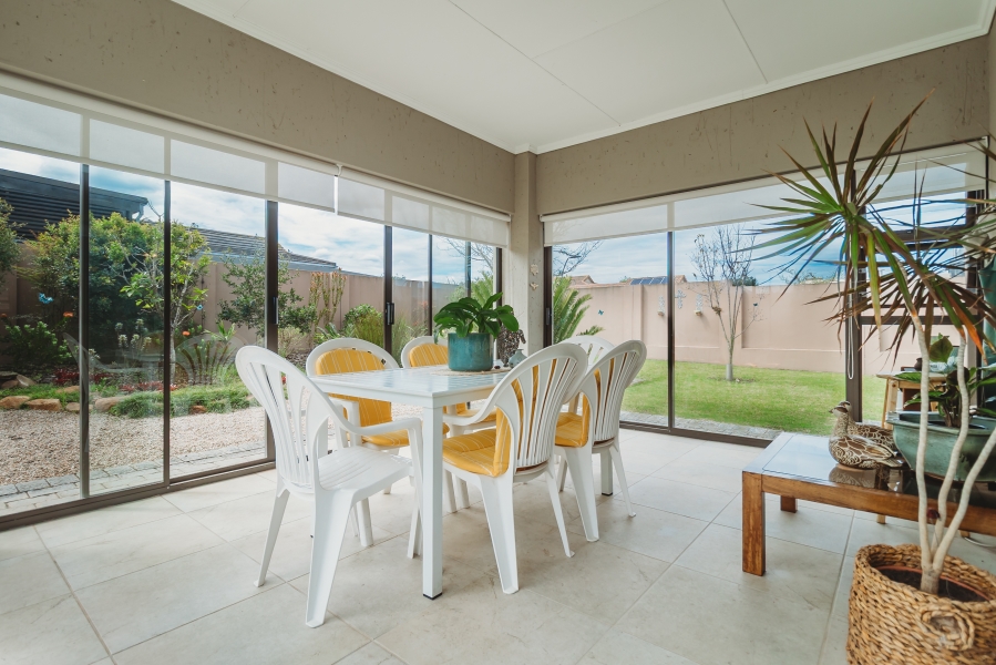 3 Bedroom Property for Sale in Earls Court Lifestyle Estate Western Cape